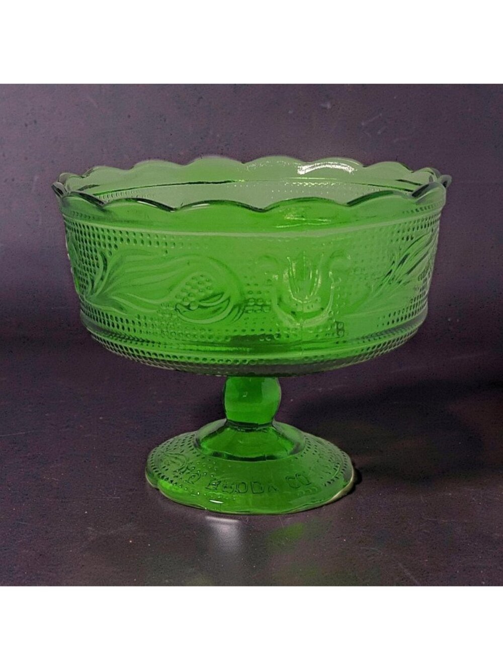 vintage eo brody & co m6000 pressed glass green pedestal compote fruit/candy dis